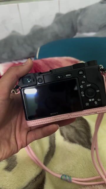 máy ảnh sony a6100 mới mua ít sài. Mua bán Máy ảnh, Máy quay tại Huyện Bố Trạch Quảng Bình được đăng bởi Hoàng Long hình 1