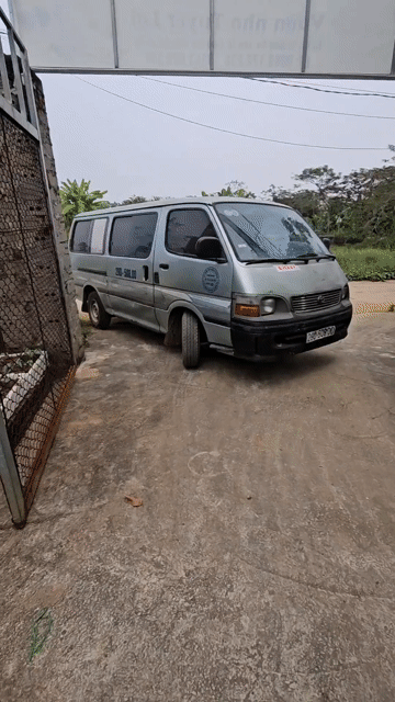 Toyota Hiace Xe khách Xám. Mua bán Ô tô tại Huyện Hoài Đức Hà Nội được đăng bởi lộc hình 1