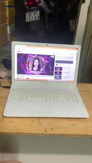 Laptop Samsung Pentium ram 8G 500G 15.6 siêu đẹp. Mua bán Laptop tại Quận 8 Tp Hồ Chí Minh được đăng bởi Lê Công Hậu hình 1