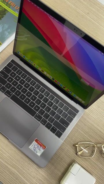 Macbook Pro 2019 Touch Bar I5 8GB/128GB 13 inch. Mua bán Laptop tại Quận Ninh Kiều Cần Thơ được đăng bởi Greenskytech hình 1