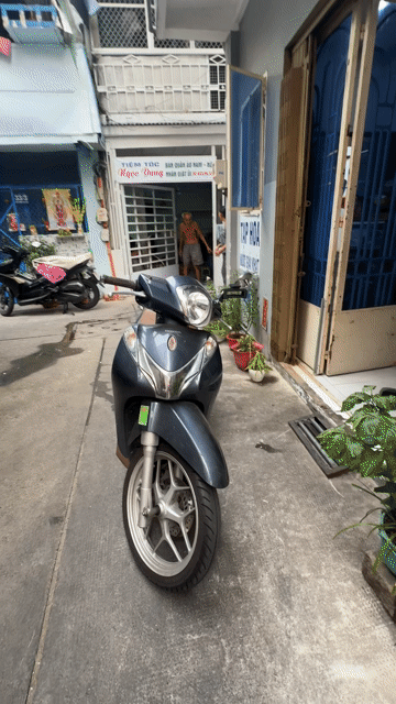 cần bán xe sh it chạy chính chủ. Mua bán Xe máy tại Quận 5 Tp Hồ Chí Minh được đăng bởi Dung Nguyễn hình 1