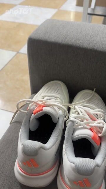 Giày Tennis Nữ Adidas Barricade 14 37⅓ Like new. Mua bán Giày dép tại Quận Long Biên Hà Nội được đăng bởi bùi thanh huyền hình 1