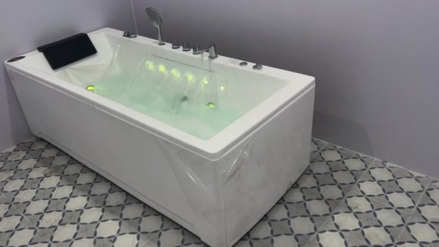 Bồn Tắm Nằm Dài kích thước 1m8 x 80 x 55. Mua bán Thiết bị vệ sinh, nhà tắm tại Huyện Hóc Môn Tp Hồ Chí Minh được đăng bởi Xưởng Bồn Tắm Minh Châu hình 1
