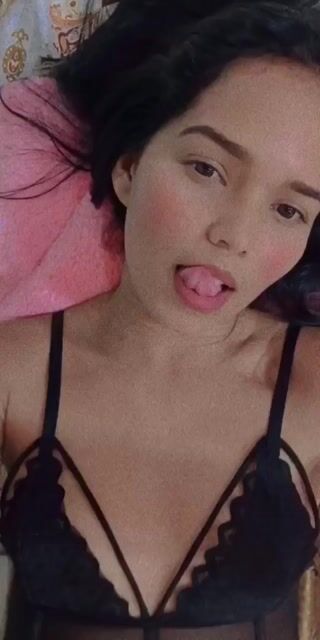 Model - hanna perez twerking