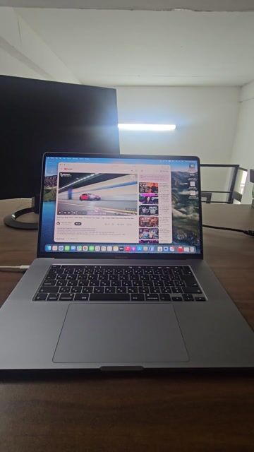 Apple MacBook Pro 16 inch 2019 i9 16GB SSD Xám. Mua bán Laptop tại Quận Nam Từ Liêm Hà Nội được đăng bởi Nguyễn Duẩn hình 1
