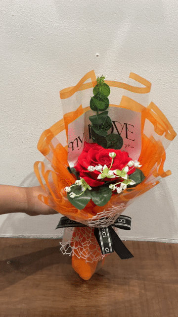 Bó hoa sáp Đỏ. Mua bán Cây cảnh, đồ trang trí tại Huyện Bình Chánh Tp Hồ Chí Minh được đăng bởi Nhu Huynh hình 1
