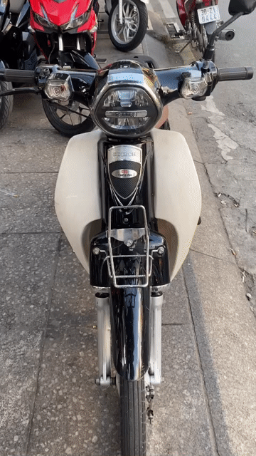 Honda Cub 50cc 2023 Đen, Trắng Đã sử dụng. Mua bán Xe máy tại Quận Tân Phú Tp Hồ Chí Minh được đăng bởi Tuanduy hình 1