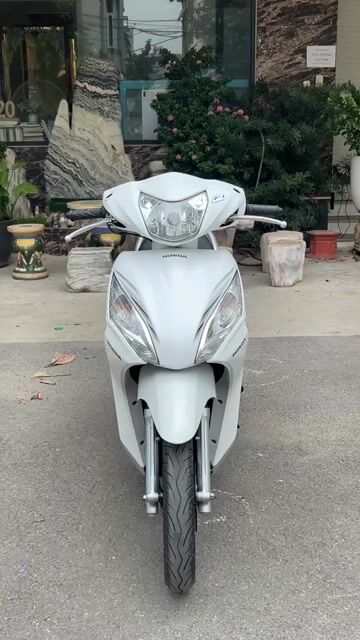 Honda Vision 2012 Trắng. Mua bán Xe máy tại Quận Nam Từ Liêm Hà Nội được đăng bởi Xe Máy Đức Dũng hình 1