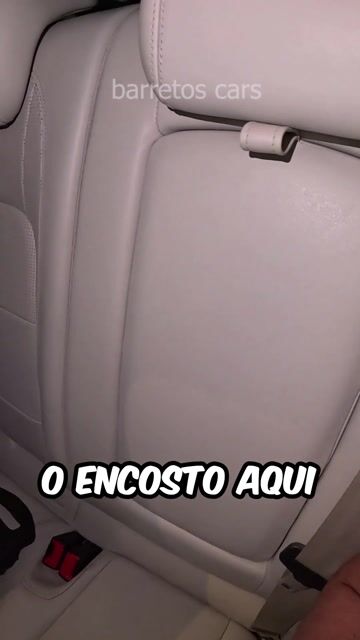 ENCOSTO DE BRAÇO TRASEIRO TEM PORTA-COPOS E PORTA-TRECO #viral