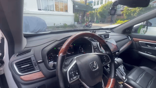 Honda CR-V 2018 1.5L Turbo 69.000 km Trắng. Mua bán Ô tô tại Quận Phú Nhuận Tp Hồ Chí Minh được đăng bởi Hung Truong hình 1