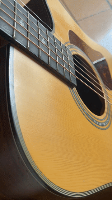Đàn guitar Mantic cũ. Mua bán Nhạc cụ tại Thành phố Phan Thiết Bình Thuận được đăng bởi Lê Bảo hình 1