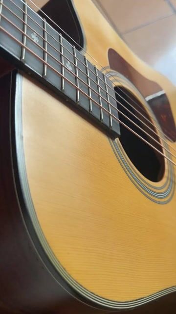 Đàn guitar Mantic cũ. Mua bán Nhạc cụ tại Thành phố Phan Thiết Bình Thuận được đăng bởi Lê Bảo hình 1