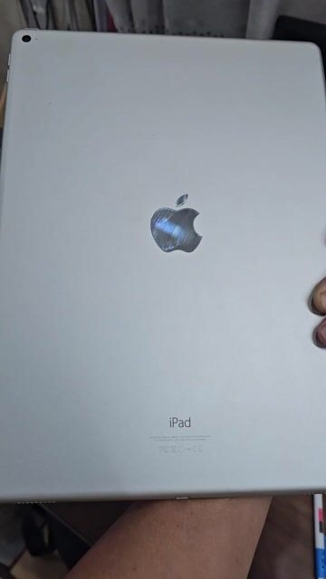 Apple iPad Pro 12.9 inch 256GB Bạc. Mua bán Máy tính bảng tại Thị xã Bến Cát Bình Dương được đăng bởi Hung Nguyen hình 1