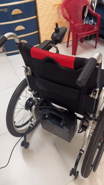 Xe lăn điện Lucass Đỏ, Đen đã qua sử dụng. Mua bán Đồ chuyên dụng, Giống nuôi trồng tại Quận 6 Tp Hồ Chí Minh được đăng bởi Chi Han hình 1