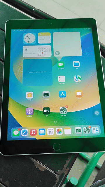 iPad Gen 5. Mua bán Máy tính bảng tại Quận Bình Tân Tp Hồ Chí Minh được đăng bởi Chuyên Xác Sống  hình 1