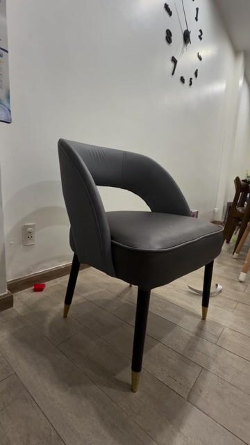 Ghế ăn Khung sắt bọc da Xám Mới. Mua bán Bàn ghế tại Thành phố Dĩ An Bình Dương được đăng bởi Nguyen Thanh Toan hình 1