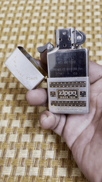 cây zippo rin hãng 03 mạ bạn triện vàng. Mua bán Đồ sưu tầm, đồ cổ tại Quận Thanh Khê Đà Nẵng được đăng bởi Võ Thành hình 1