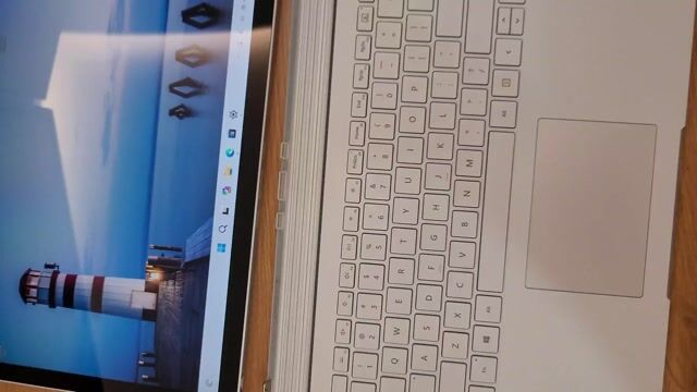 Surface Book 3: i7/ 32GB/512GB/ GTX 1650, pin 100%. Mua bán Laptop tại Huyện Nhà Bè Tp Hồ Chí Minh được đăng bởi Nguyên hồ hình 1