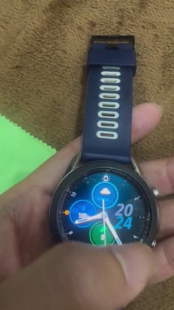 Samsung Galaxy Watch 42mm. Mua bán Thiết bị đeo thông minh tại Quận Cái Răng Cần Thơ được đăng bởi hung bui hình 1