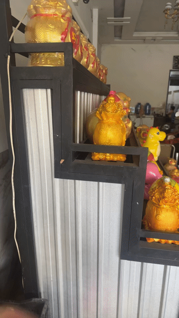Kệ sắt bậc thang Đen Sắt. Mua bán Tủ, kệ gia đình tại Quận 8 Tp Hồ Chí Minh được đăng bởi Nguyễn Thái Hiền hình 1