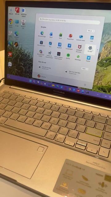 ASUS Vivobook Vàng đồng. Mua bán Laptop tại Quận 8 Tp Hồ Chí Minh được đăng bởi Huỳnh Thị Mỹ Dung hình 1