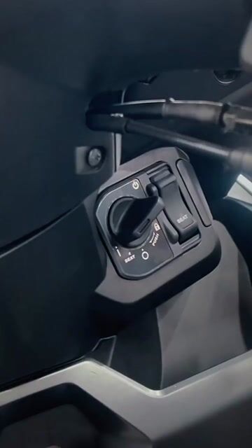 Cần bán gấp xe Vario 125/60 giá rẻ. Mua bán Xe máy tại Quận 12 Tp Hồ Chí Minh được đăng bởi Thanh Hằng hình 1