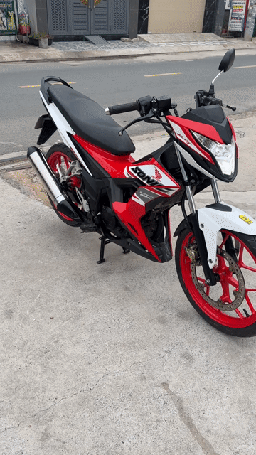 Honda Sonic 150 Việt Nam màu Đỏ trắng đen. Mua bán Xe máy tại Quận Bình Tân Tp Hồ Chí Minh được đăng bởi Xuân Hải hình 1