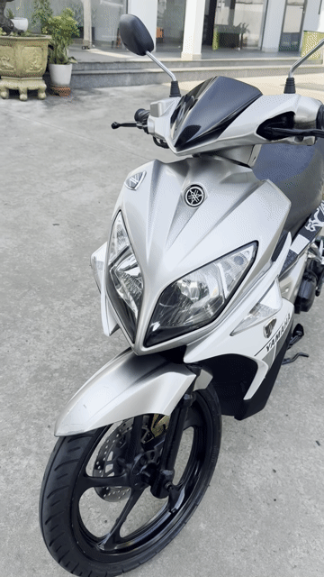 👉 Yamaha Nouvo 4 2010 Trắng bạc-XE CHẤT ZIN-ÍT CÓ. Mua bán Xe máy tại Quận Bình Tân Tp Hồ Chí Minh được đăng bởi BÙI TIẾN DŨNG hình 1