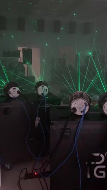 Đèn sân khấu 6 mắt LED laser cũ. Mua bán Đèn tại Thành phố Biên Hòa Đồng Nai được đăng bởi Nghĩa hình 1