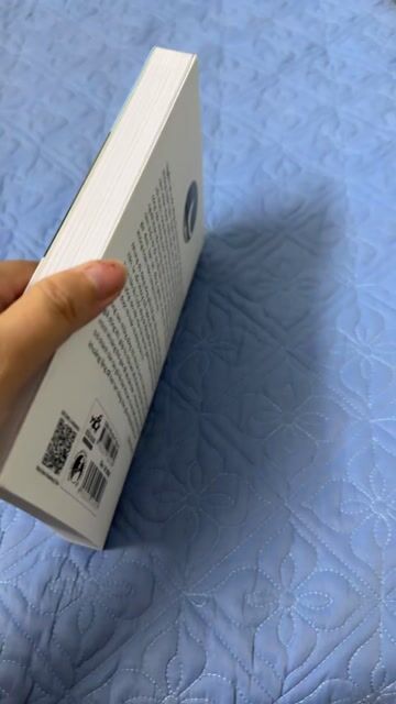 Sách Yêu Những Điều Không Hoàn Hảo - Còn mới 100%. Mua bán Sách tại Quận Tân Phú Tp Hồ Chí Minh được đăng bởi Minh Thư hình 1