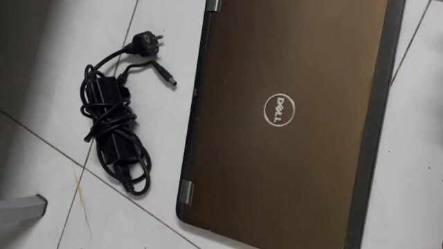 Dell Inspiron 15 Vàng đồng đã qua sử dụng. Mua bán Laptop tại Quận Bình Tân Tp Hồ Chí Minh được đăng bởi Dũng Lê  hình 1