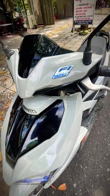 Honda Air Blade 2017 màu Xám. Mua bán Xe máy tại Quận Liên Chiểu Đà Nẵng được đăng bởi Xe Máy Cũ Duy Đạt  66 Nguyễn Khuyến hình 1