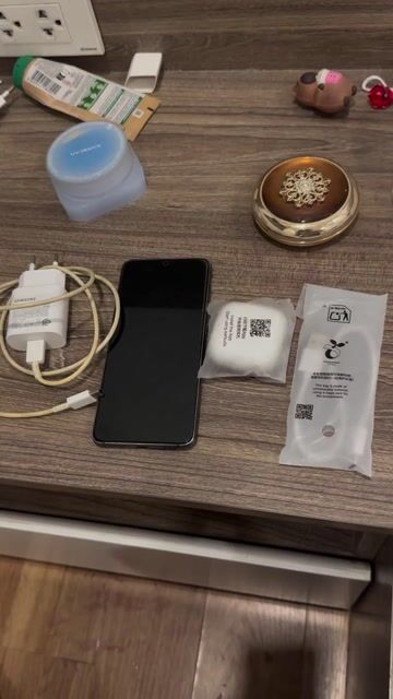Samsung Galaxy S21, sạc siêu nhanh,tai nghe Huawei. Mua bán Điện thoại tại Quận Hà Đông Hà Nội được đăng bởi Duc Long hình 1