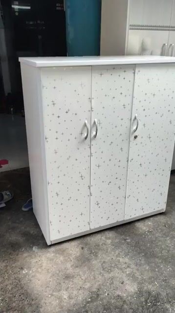 Tủ quần áo gỗ công nghiệp 3 cánh. Mua bán Tủ, kệ gia đình tại Quận Tân Phú Tp Hồ Chí Minh được đăng bởi Lê Thanh Tú hình 1