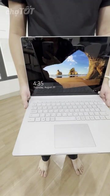 Microsoft Surface book 2. Mua bán Laptop tại Quận Thanh Khê Đà Nẵng được đăng bởi CHÍ SỸ hình 1