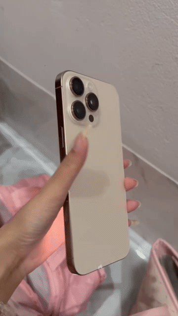 iPhone 16 Pro Max 256GB quốc tế có khay sim . Mua bán Điện thoại tại Quận Tây Hồ Hà Nội được đăng bởi hoa cúc hình 1