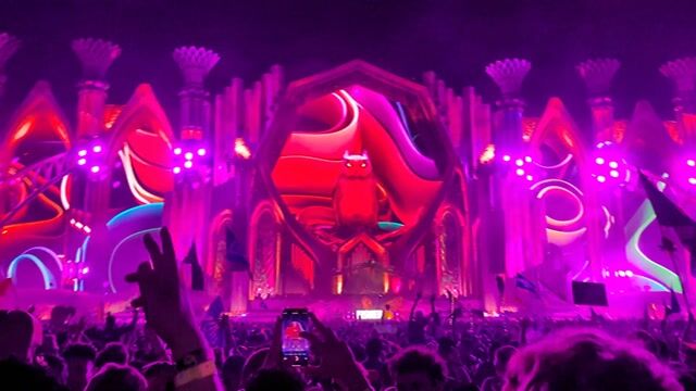 Festival concert stage/crowd, all frames clear
