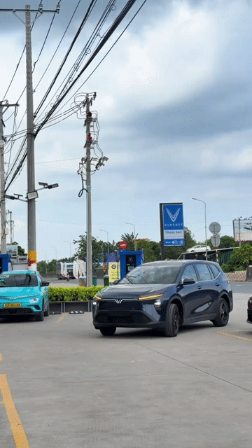 MPV 7 CHỖ 79TR NHẬN XE-BAO NỢ XẤU-HS THẬT KHÓ. Mua bán Ô tô tại Quận 8 Tp Hồ Chí Minh được đăng bởi VINFAST LANDMARK hình 1