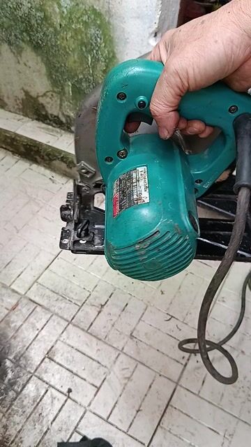 Máy cắt gỗ Makita 1050W 185mm. Mua bán Đồ chuyên dụng, Giống nuôi trồng tại Quận Gò Vấp Tp Hồ Chí Minh được đăng bởi lê ngọc đoan hình 1