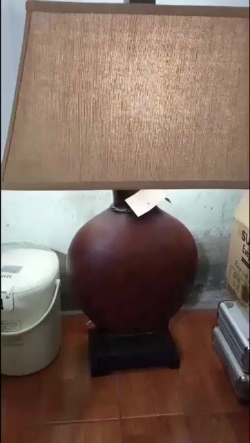 Đèn bàn cổ điển Kim loại, Vải. Mua bán Đèn tại Quận Đống Đa Hà Nội được đăng bởi Lê Thủy hình 1