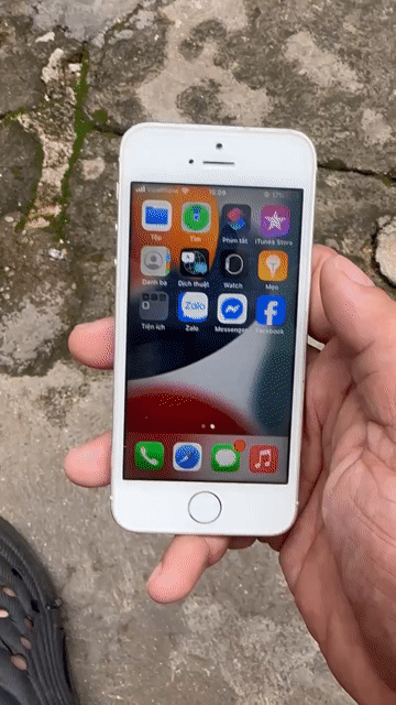 Apple iPhone 5SE Trắng Mất vân tay, pin yếu. Mua bán Điện thoại tại Thành phố Buôn Ma Thuột Đắk Lắk được đăng bởi Nguyễn Anh Tuấn hình 1