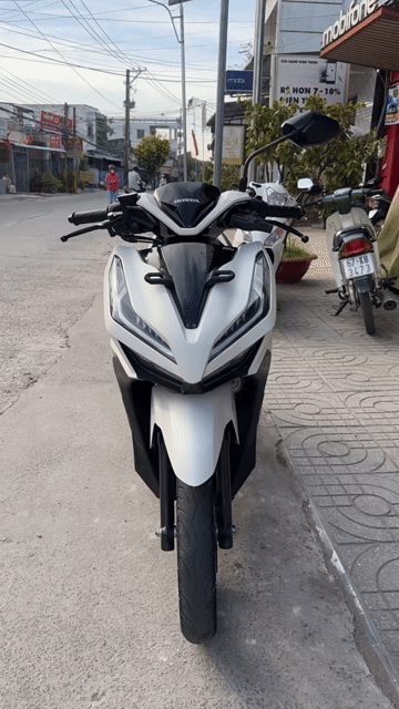 Honda Vario 125 2022 Trắng đen ( hỗ trợ góp ). Mua bán Xe máy tại Huyện Chợ Mới An Giang được đăng bởi Cửa hàng xe Thiên Phước 2 hình 1