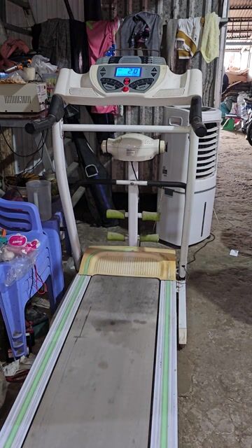 Máy chạy bộ Trắng, Vàng, Xanh lá Đã sử dụng. Mua bán Đồ thể thao, Dã ngoại tại Huyện Tiểu Cần Trà Vinh được đăng bởi Nguyễn Văn đô hình 1