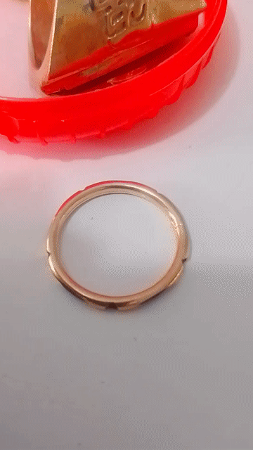 Nhẫn Vàng tây Vàng Unisex ni 9. Mua bán Phụ kiện thời trang khác tại Quận Bình Thạnh Tp Hồ Chí Minh được đăng bởi Nguyễn Tân Kỳ Official hình 1