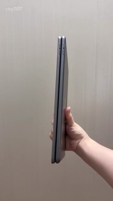  iPad Gen 7 32GB 4G pin 9x% màu đen zin đẹp. Mua bán Máy tính bảng tại Quận Cầu Giấy Hà Nội được đăng bởi Henry Shop hình 1