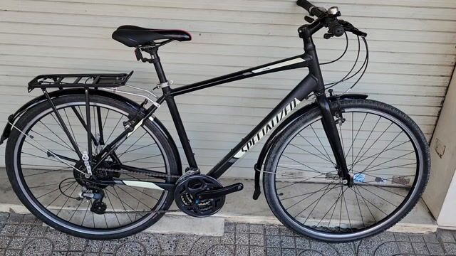 Xe đạp touring Specialized Đen. Mua bán Xe đạp tại Huyện Bình Chánh Tp Hồ Chí Minh được đăng bởi XE ĐẠP TỐT hình 1