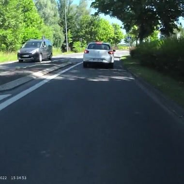 dépassement pour tourner et me couper la route Shared on UpRide: Abused for being in the primary position