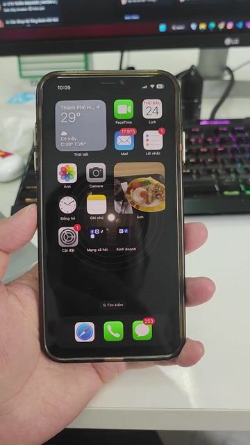 Apple iPhone XS Max 64GB Vàng Đã sử dụng. Mua bán Điện thoại tại Quận Hoàng Mai Hà Nội được đăng bởi Quân Dương Mạnh hình 1