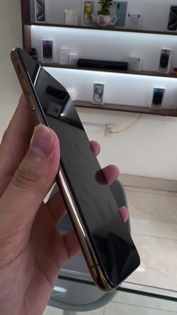iPhone Xs Max Vàng Đã sử dụng. Mua bán Điện thoại tại Huyện Phúc Thọ Hà Nội được đăng bởi Hoàng Mobile 68 hình 1