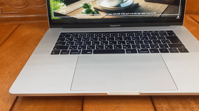 Macbook Pro 15in  2018 i7 15 inch 16GB/256G. Mua bán Laptop tại Quận Bình Thạnh Tp Hồ Chí Minh được đăng bởi NGUYEN THI NGOC BINH  hình 1